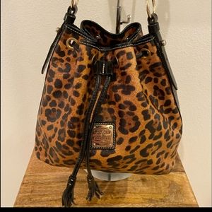 DOONEY AND BURKE LEOPARD BUCKET BAG